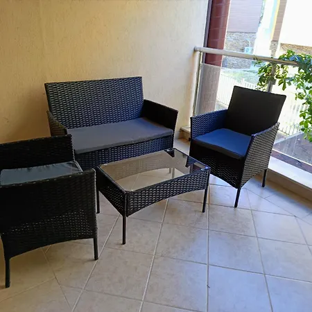 Apartment Harmani 4 *